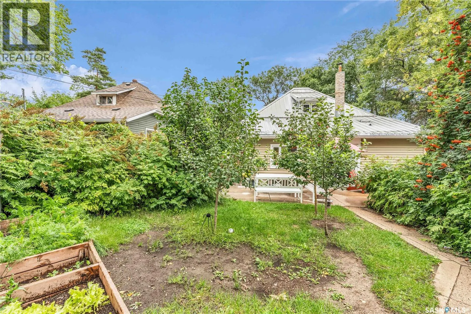 317 G AVENUE N