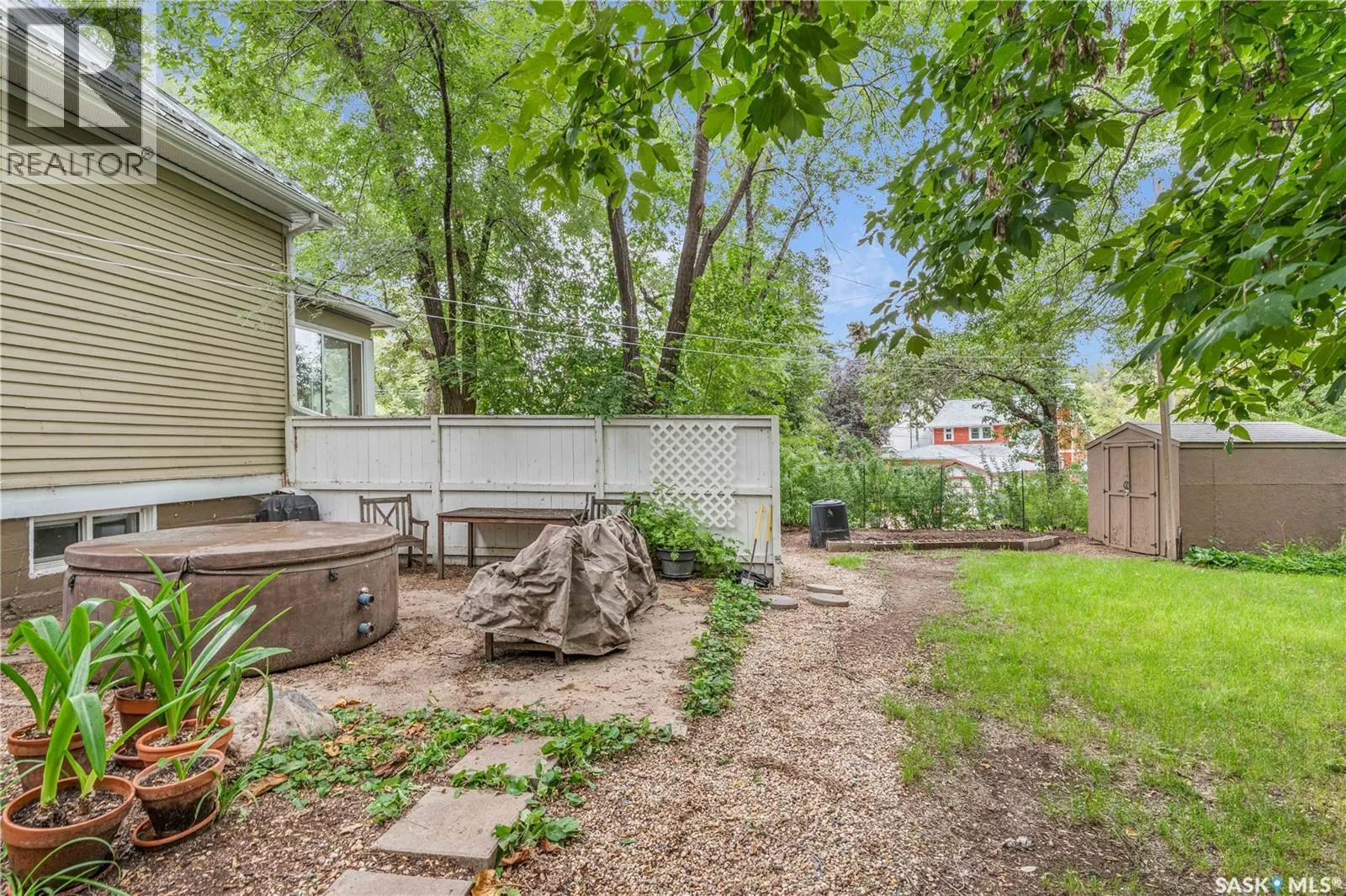 317 G AVENUE N