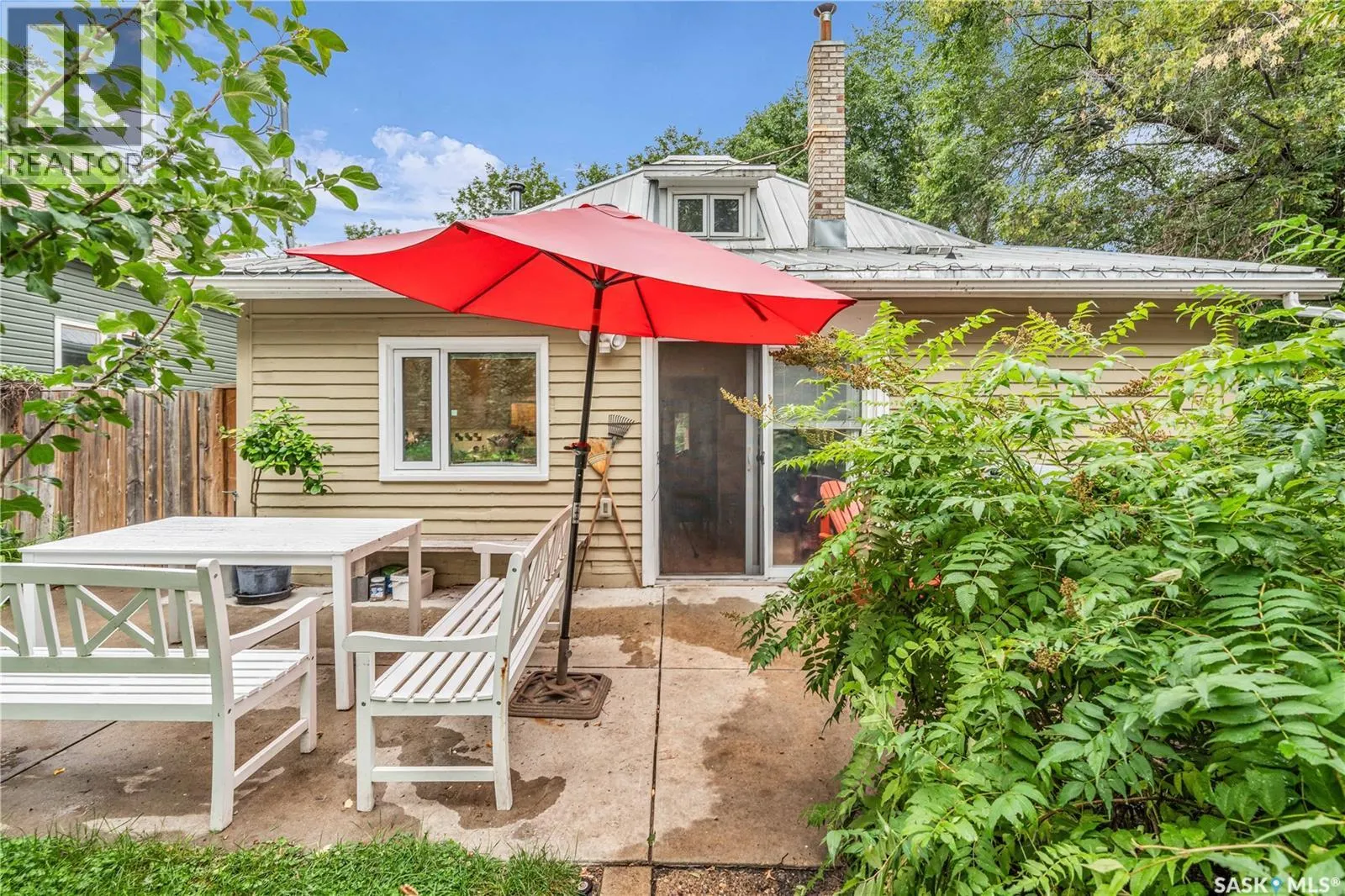 317 G AVENUE N