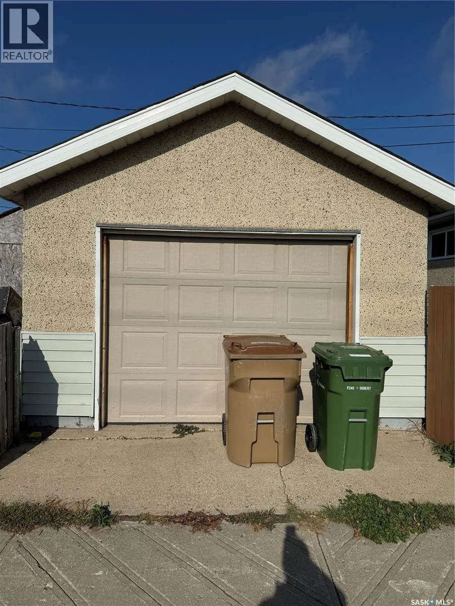 370 Rose STREET