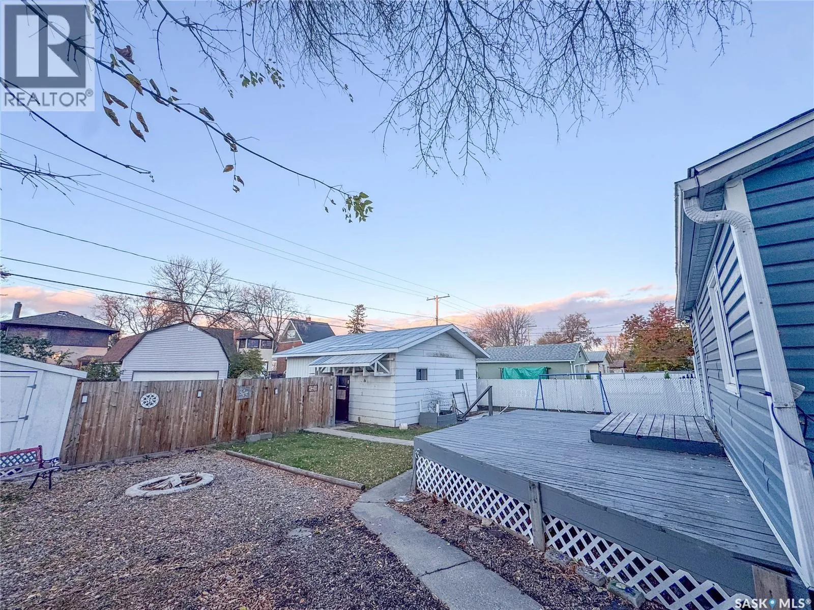 328 23rd STREET E