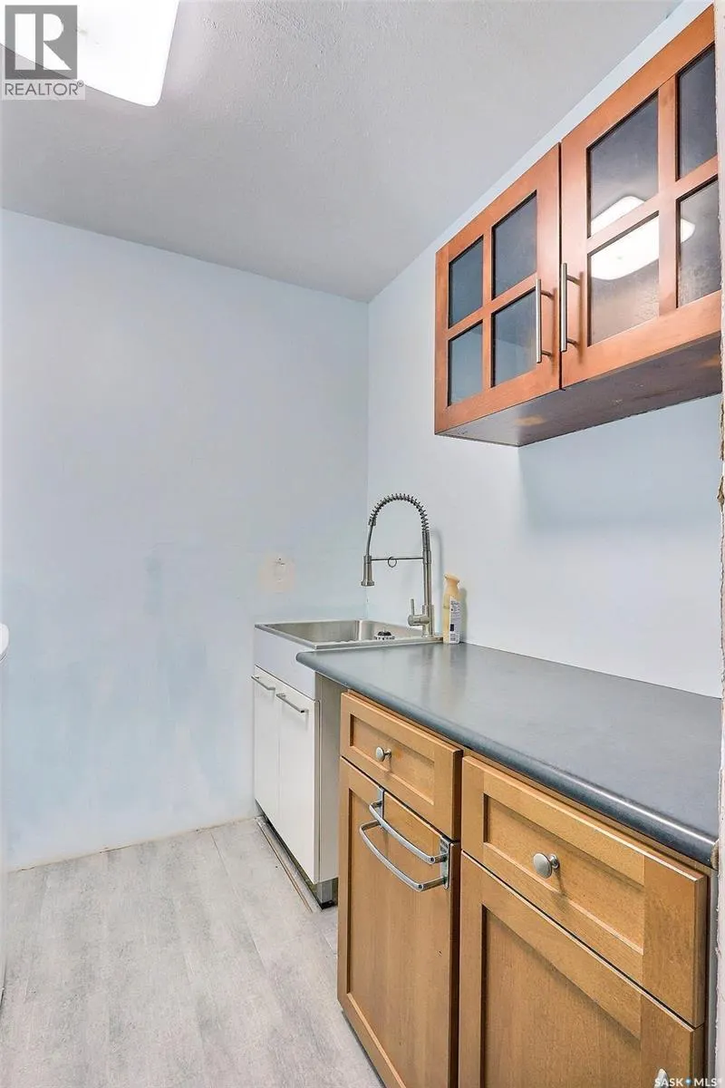 328 23rd STREET E