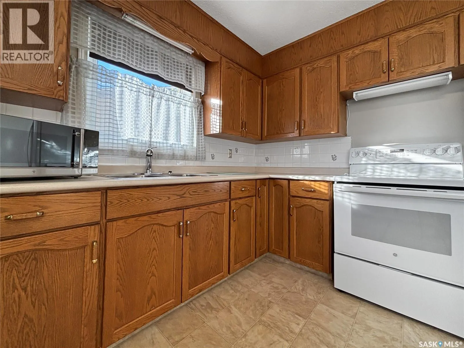 3213 33rd STREET W