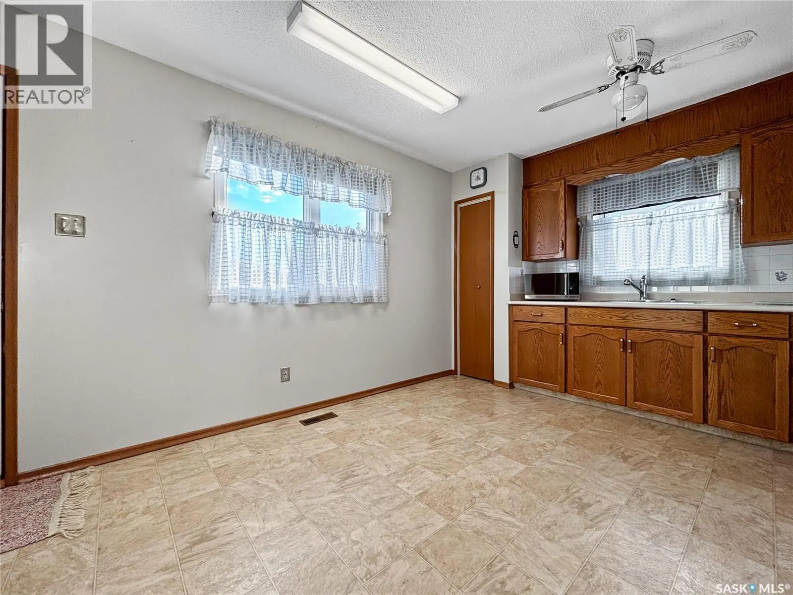 3213 33rd STREET W
