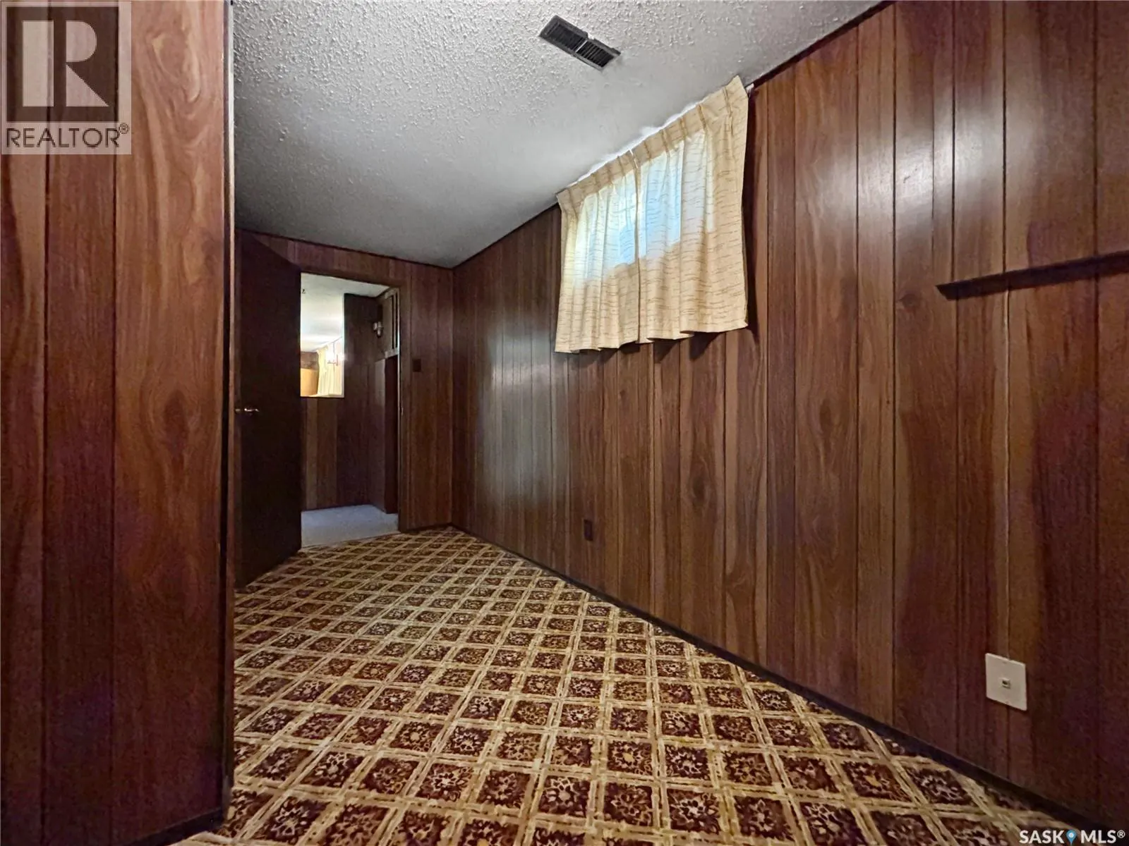 3213 33rd STREET W
