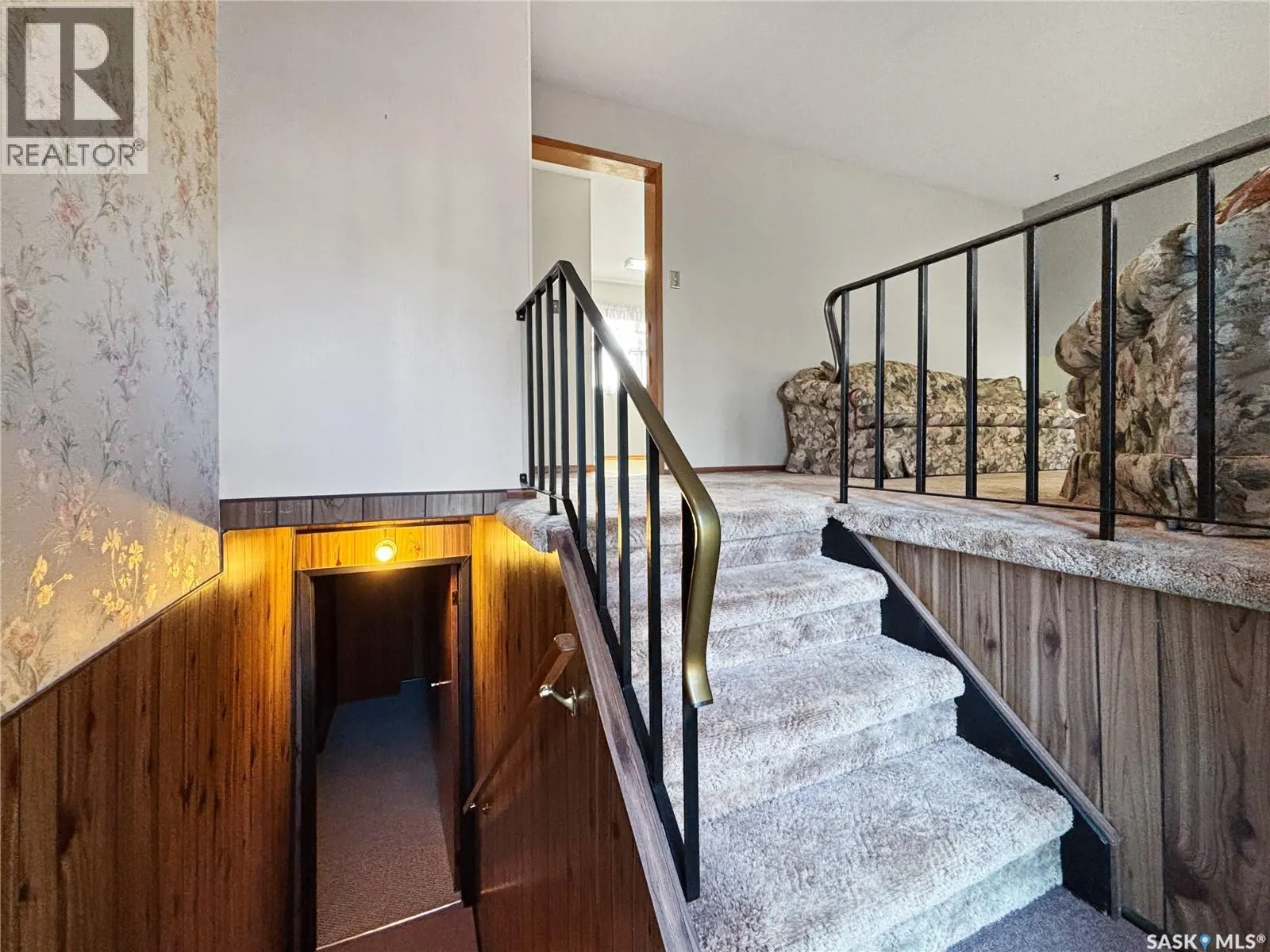 3213 33rd STREET W