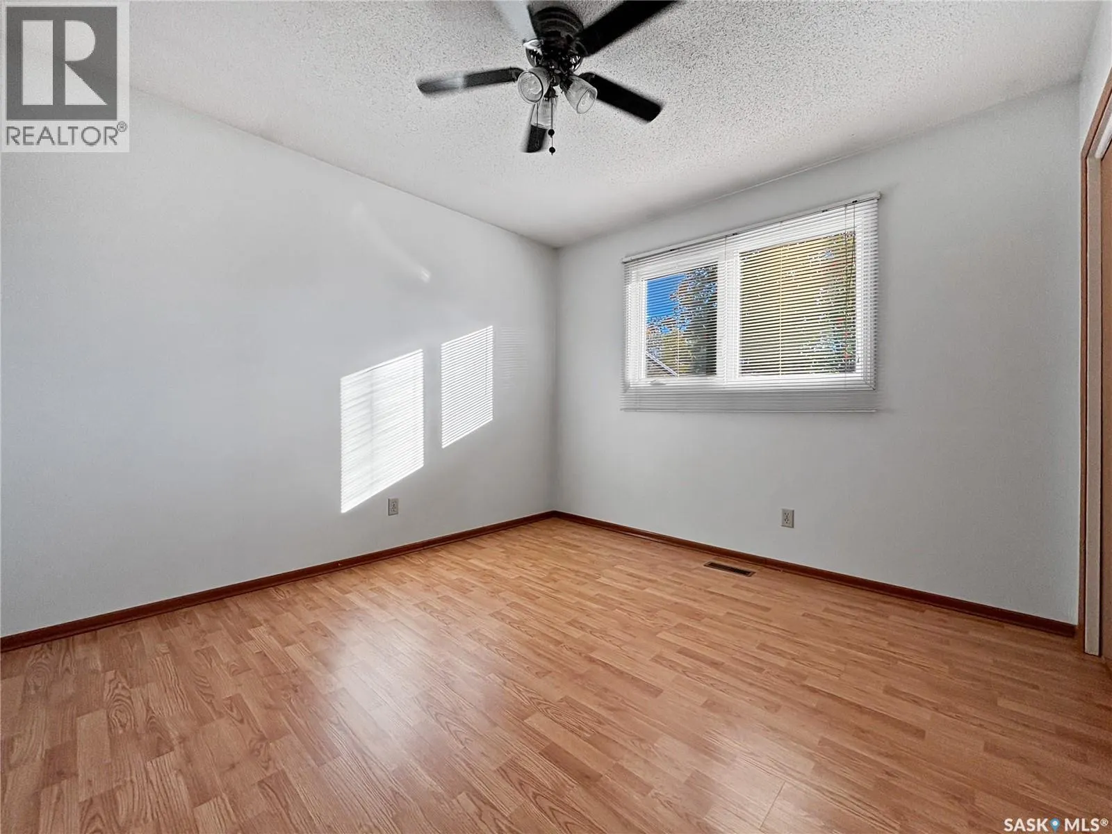 3213 33rd STREET W