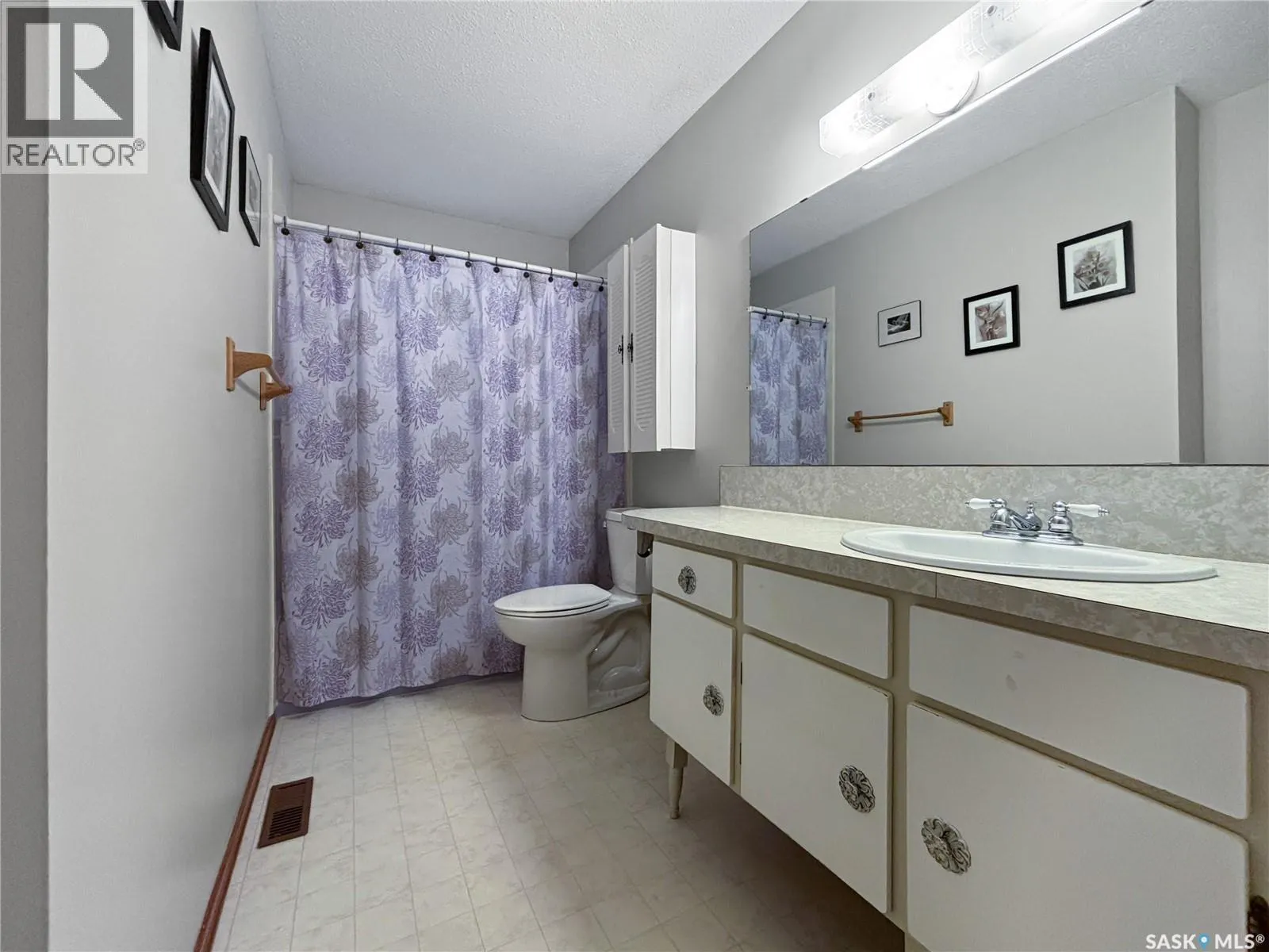 3213 33rd STREET W