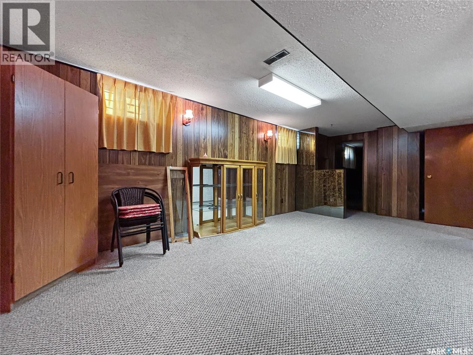 3213 33rd STREET W