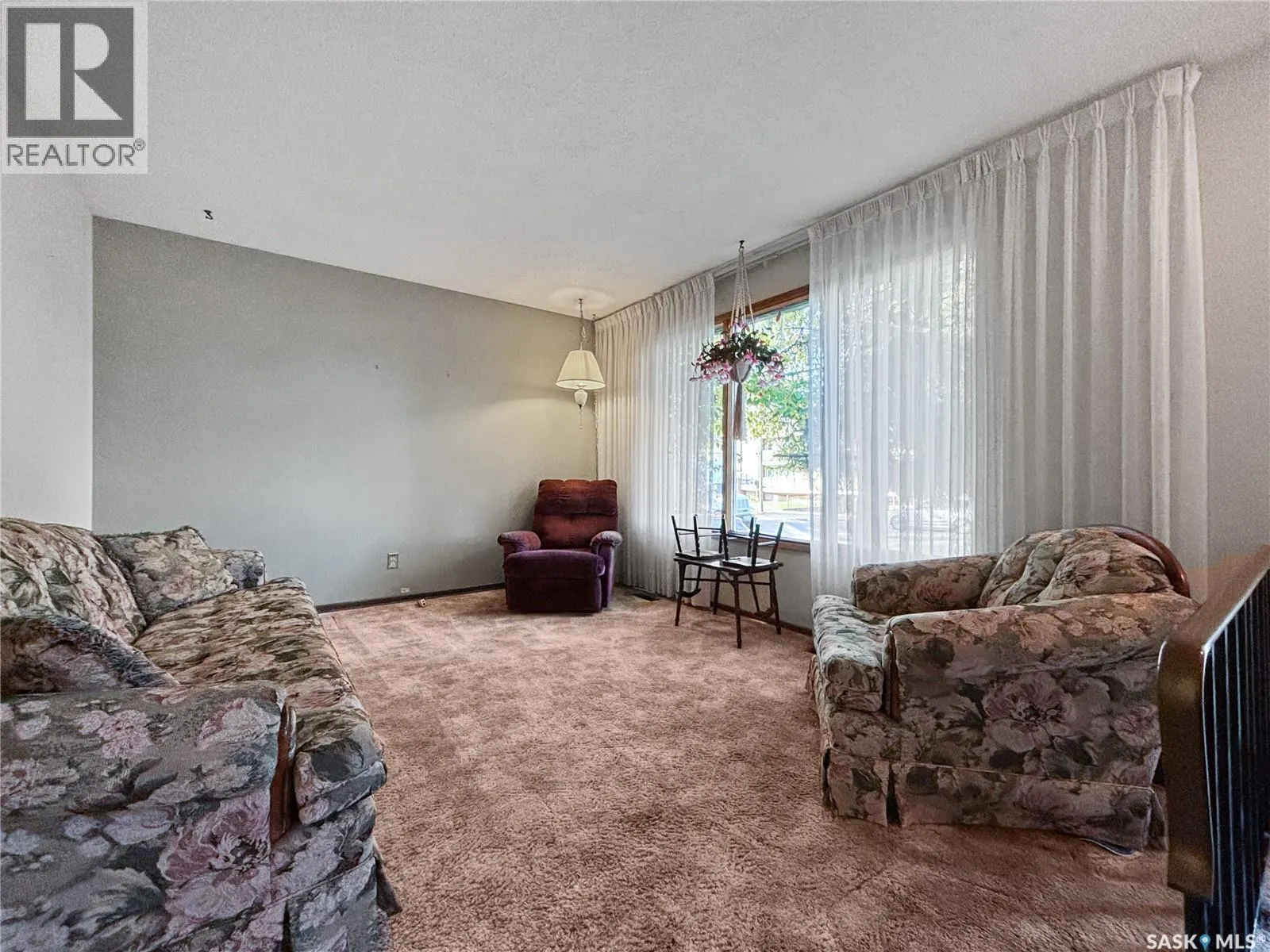 3213 33rd STREET W