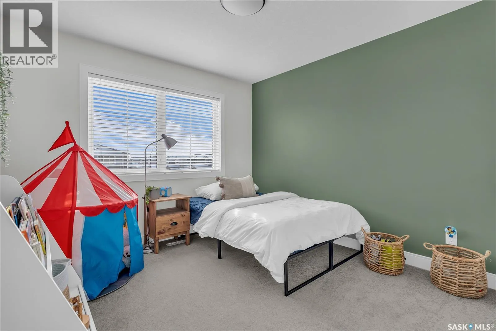 499 McFaull CRESCENT