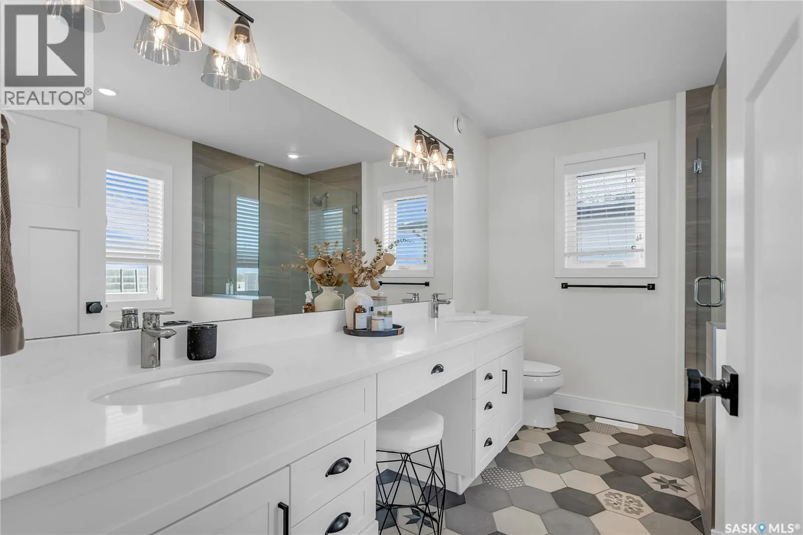 499 McFaull CRESCENT