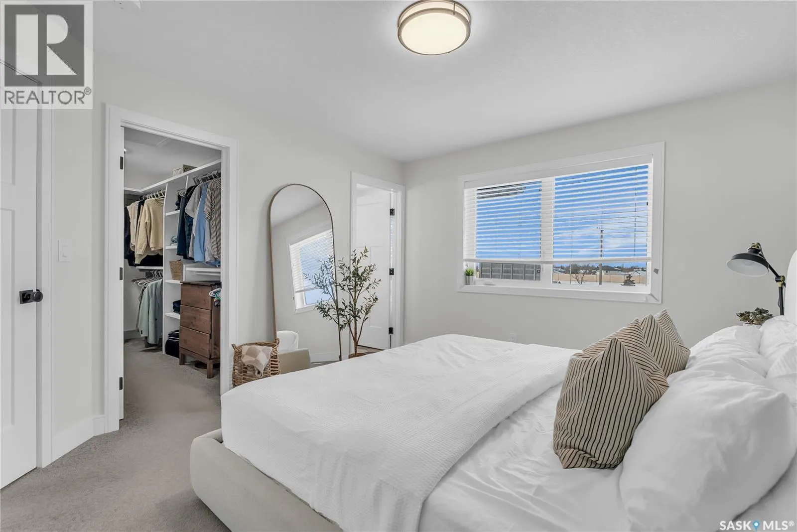 499 McFaull CRESCENT