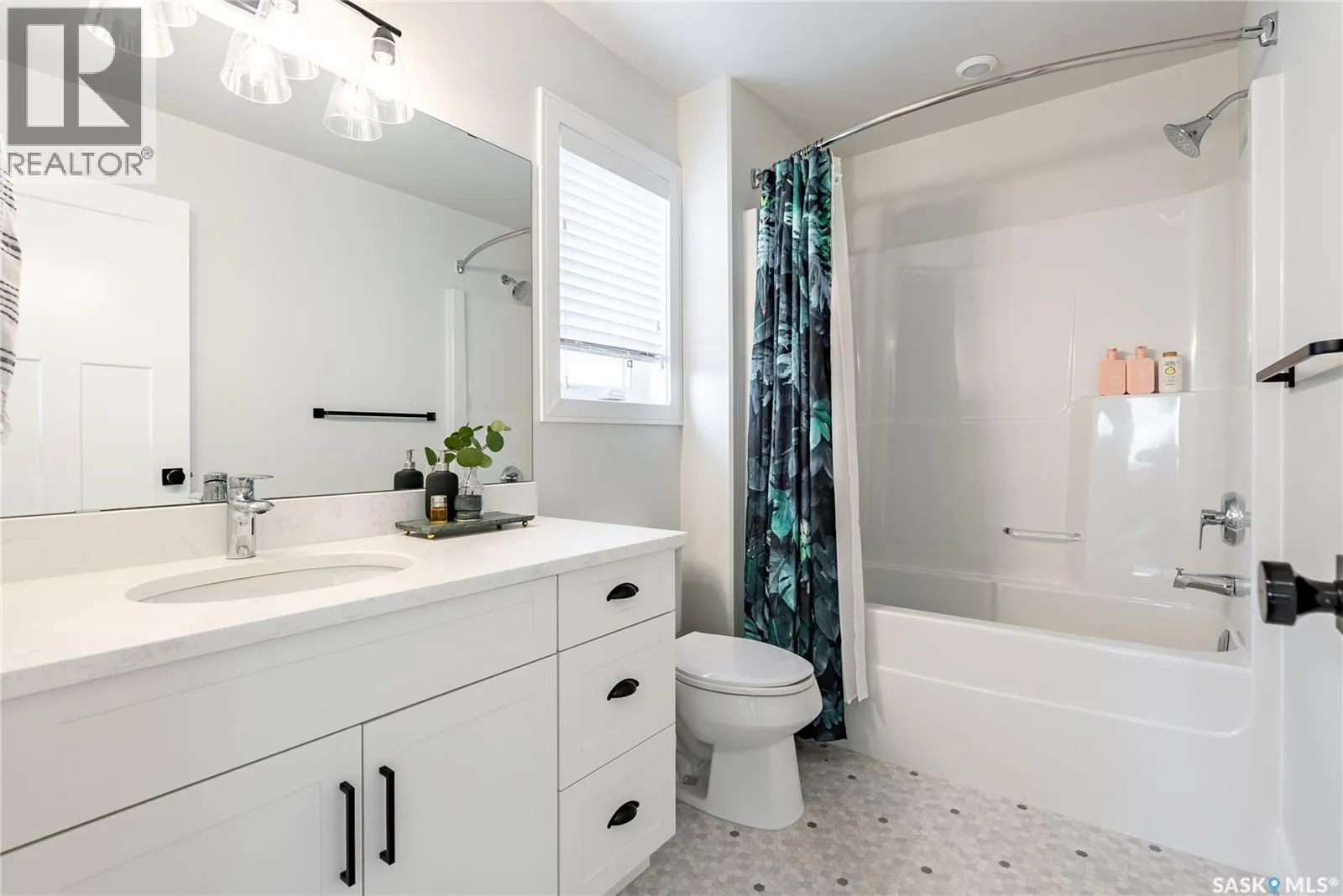 499 McFaull CRESCENT