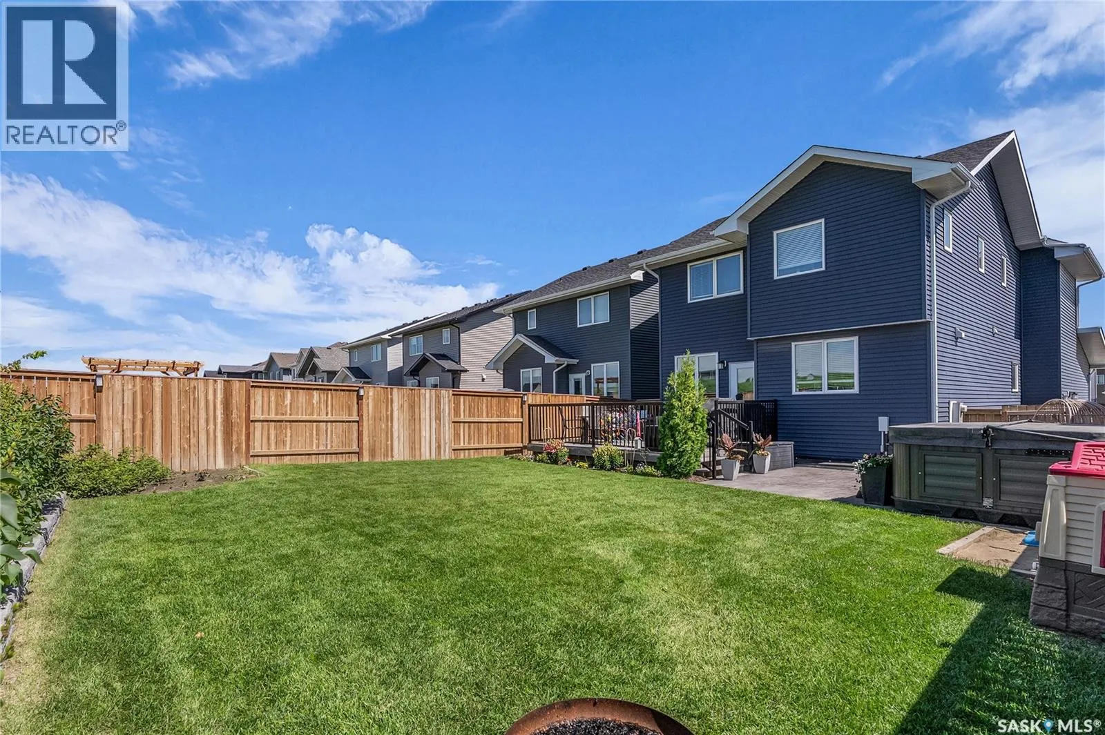 499 McFaull CRESCENT