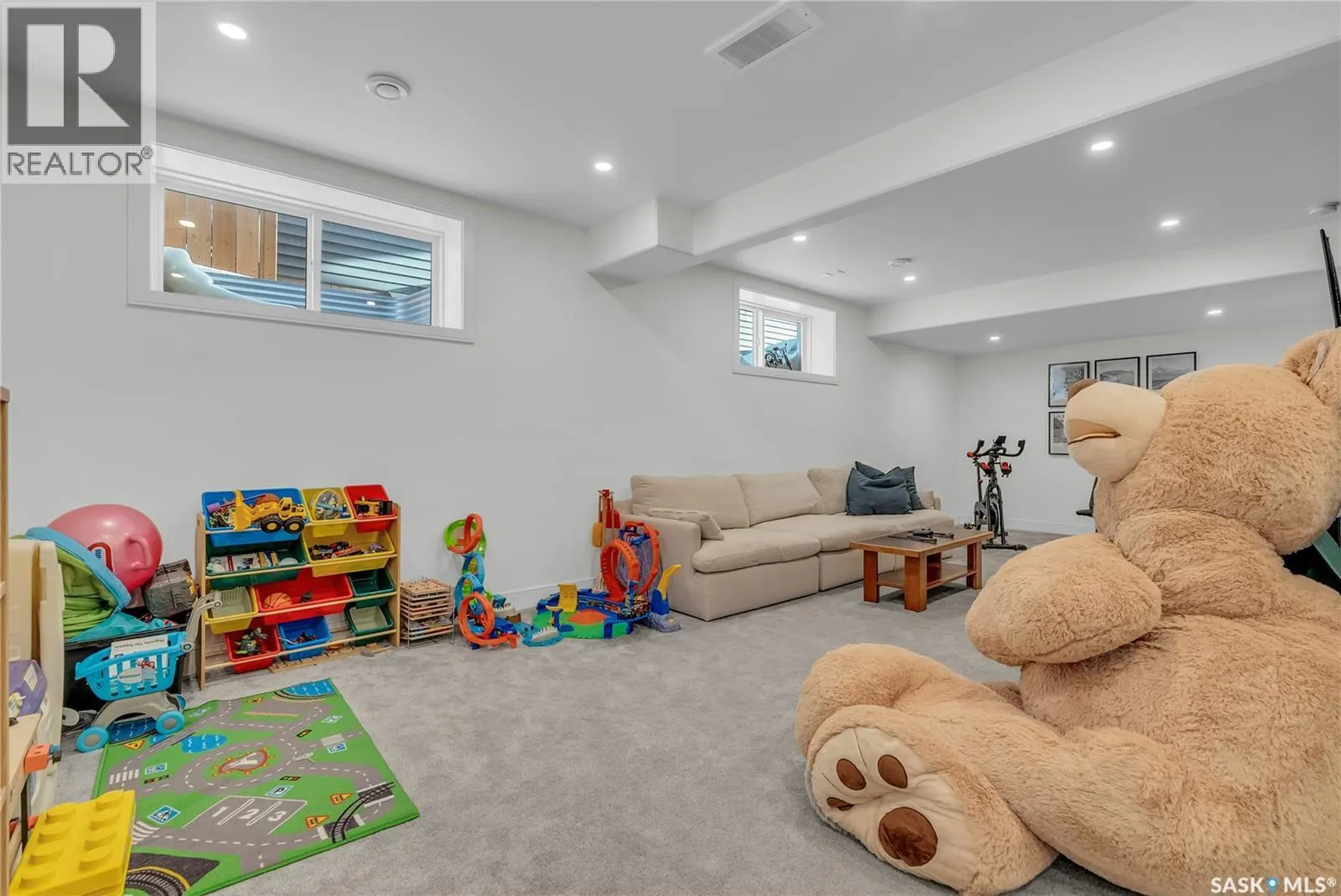 499 McFaull CRESCENT