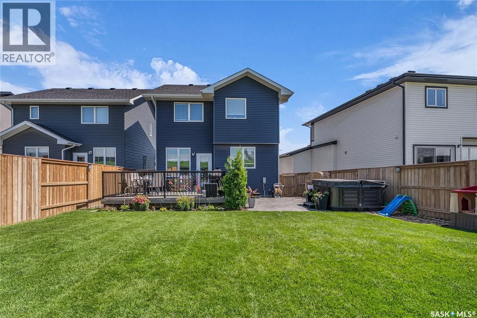 499 McFaull CRESCENT