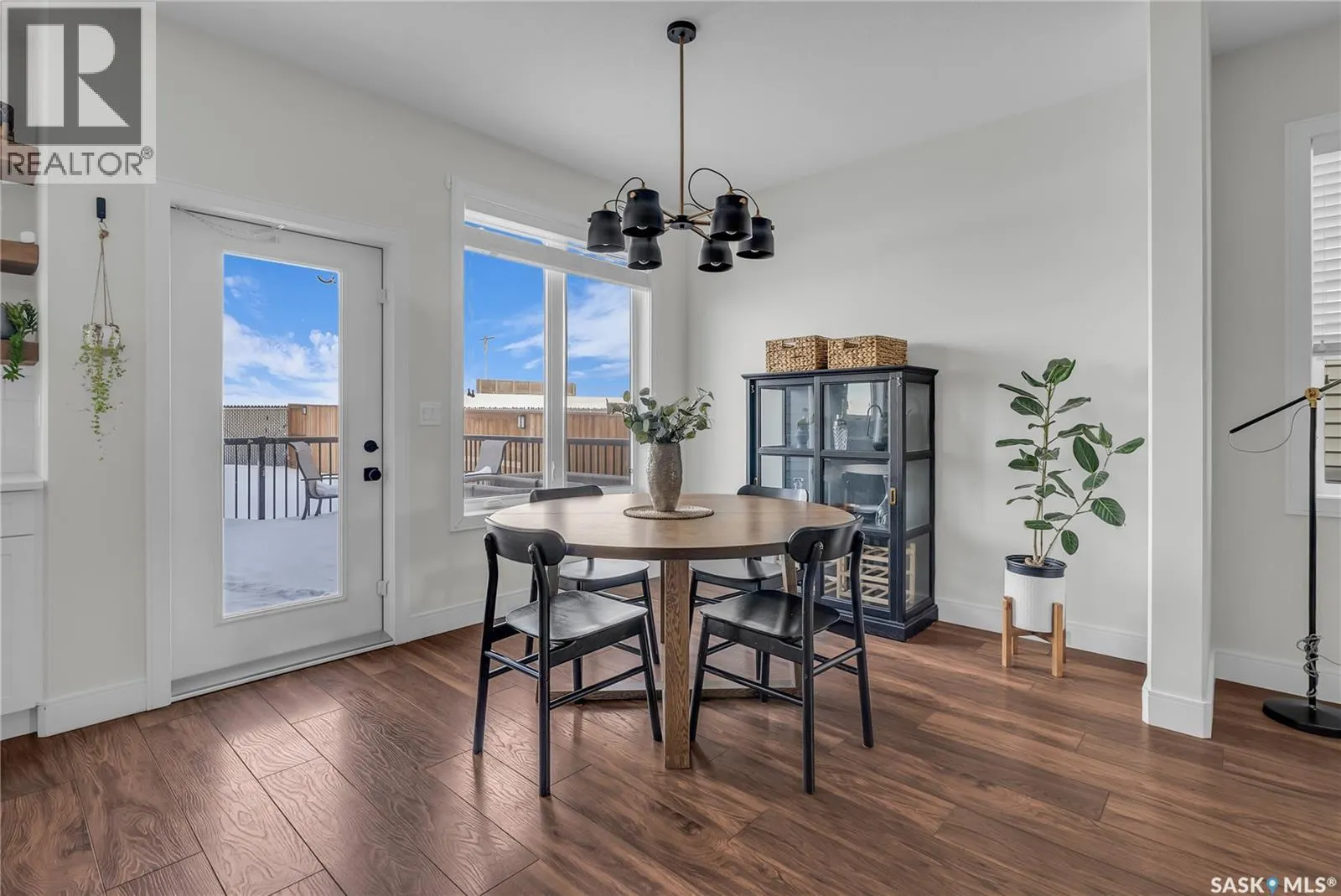 499 McFaull CRESCENT