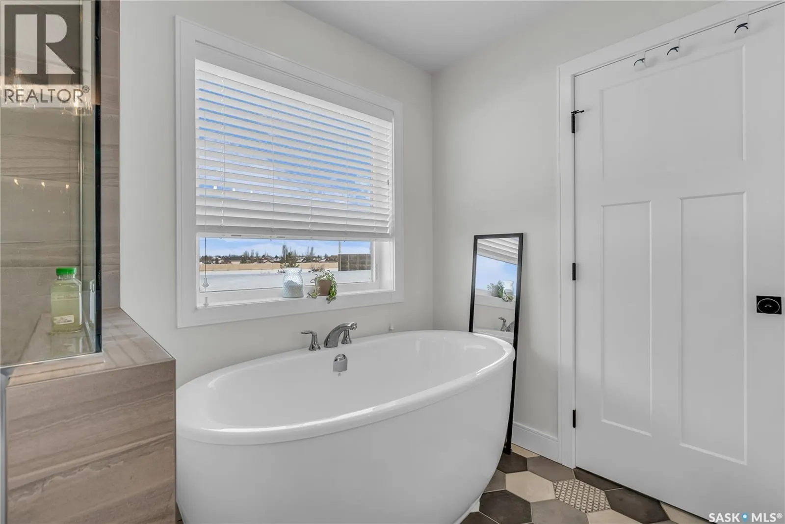 499 McFaull CRESCENT