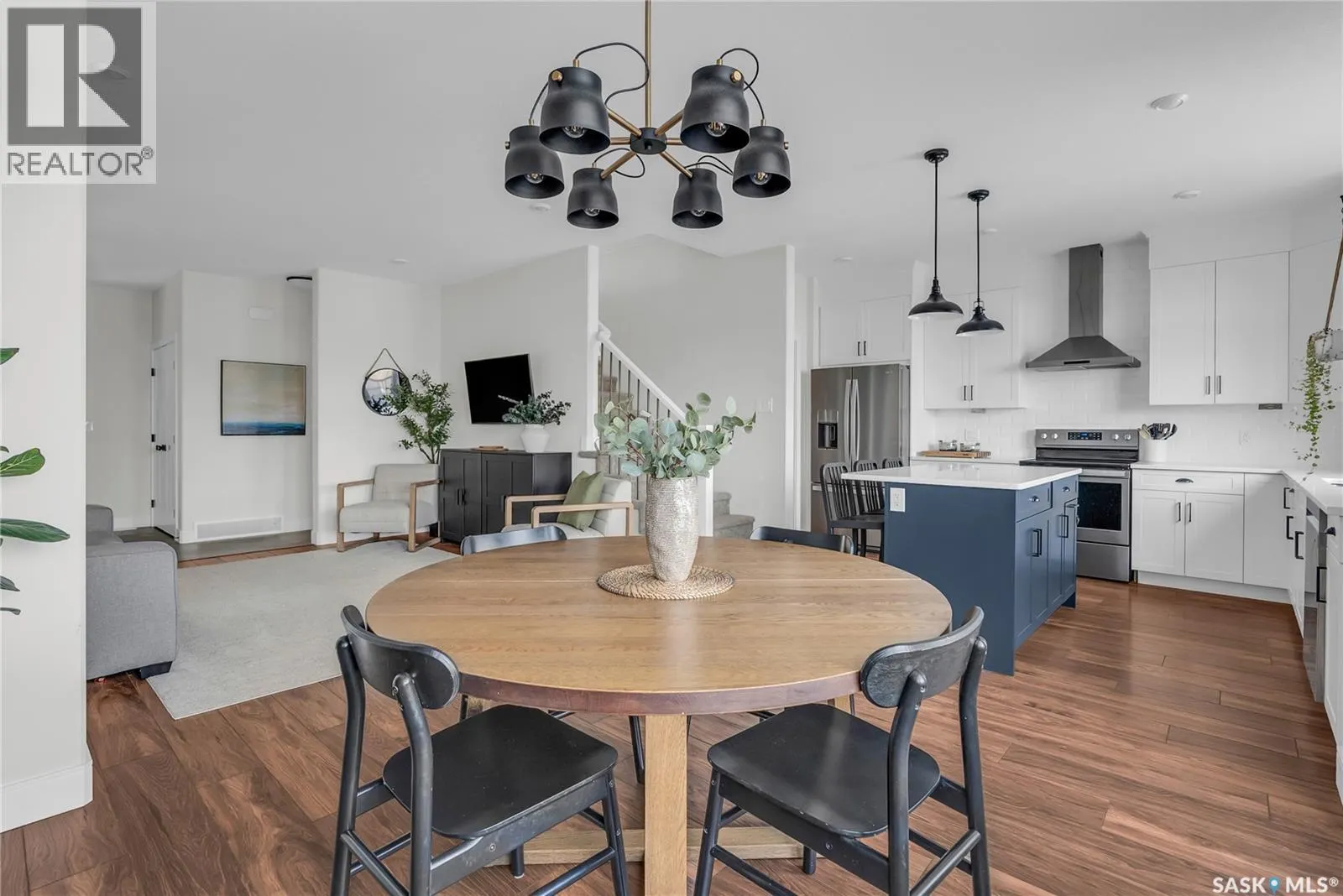 499 McFaull CRESCENT