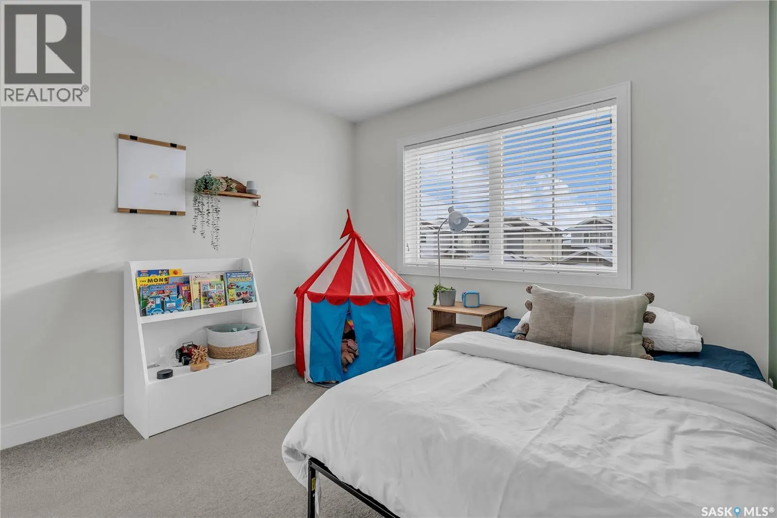 499 McFaull CRESCENT