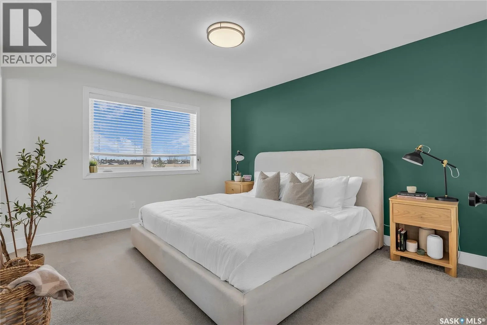 499 McFaull CRESCENT