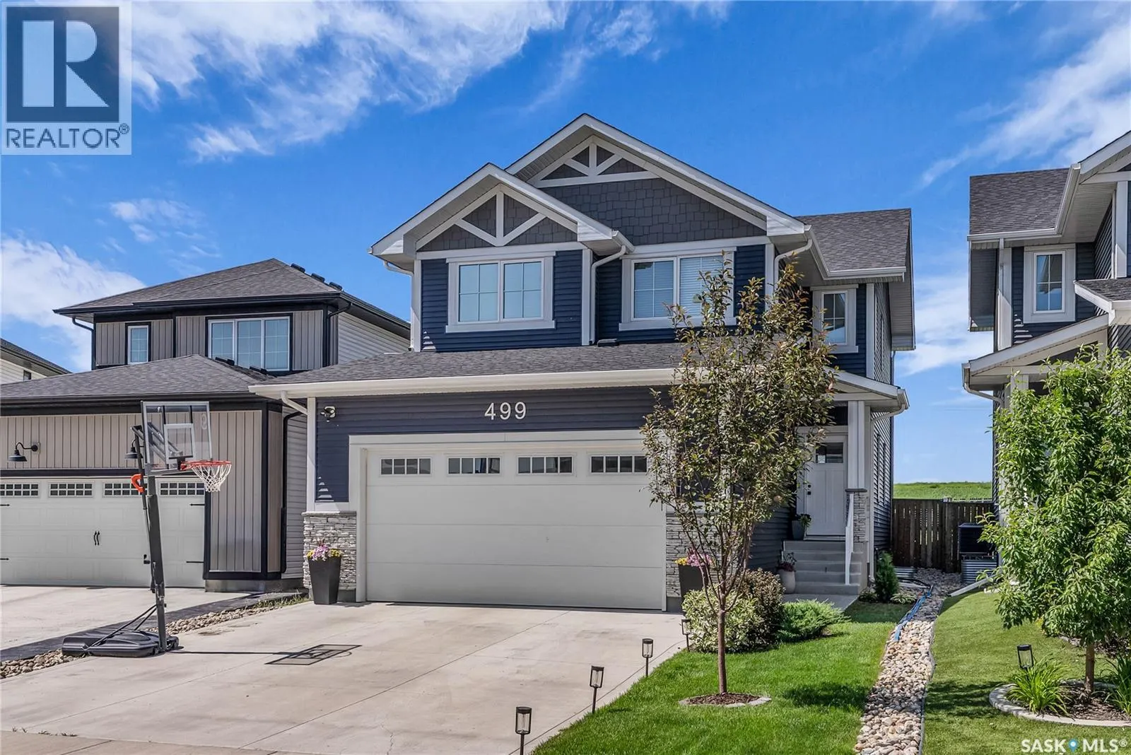 499 McFaull CRESCENT