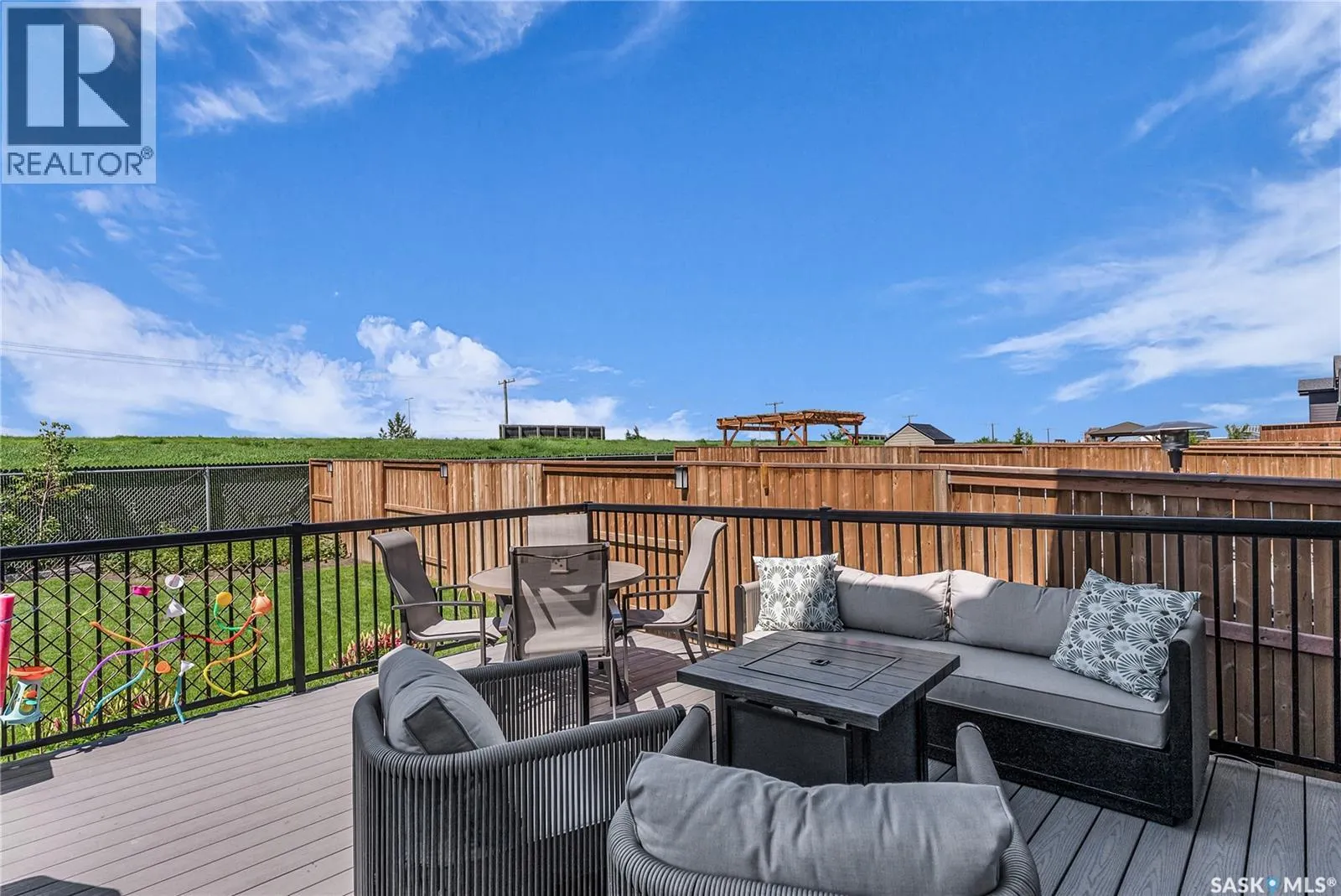 499 McFaull CRESCENT