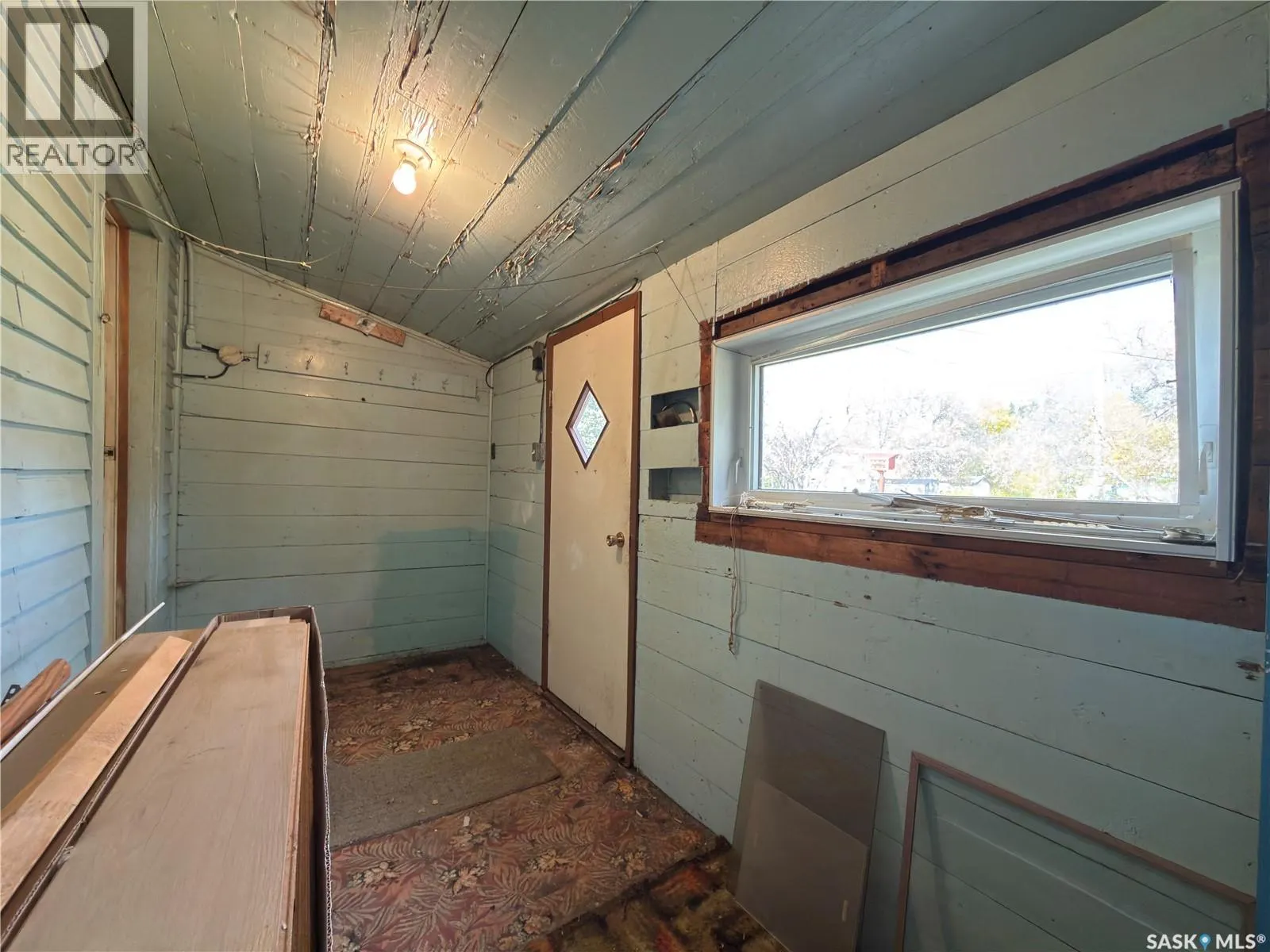 120 3rd AVENUE
