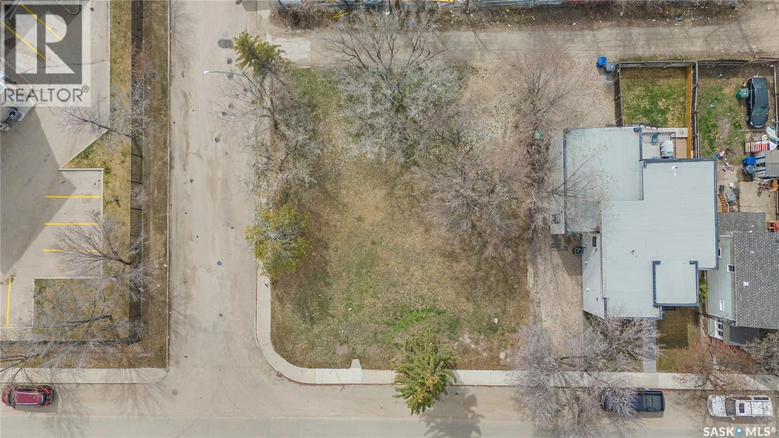 205 25th STREET W