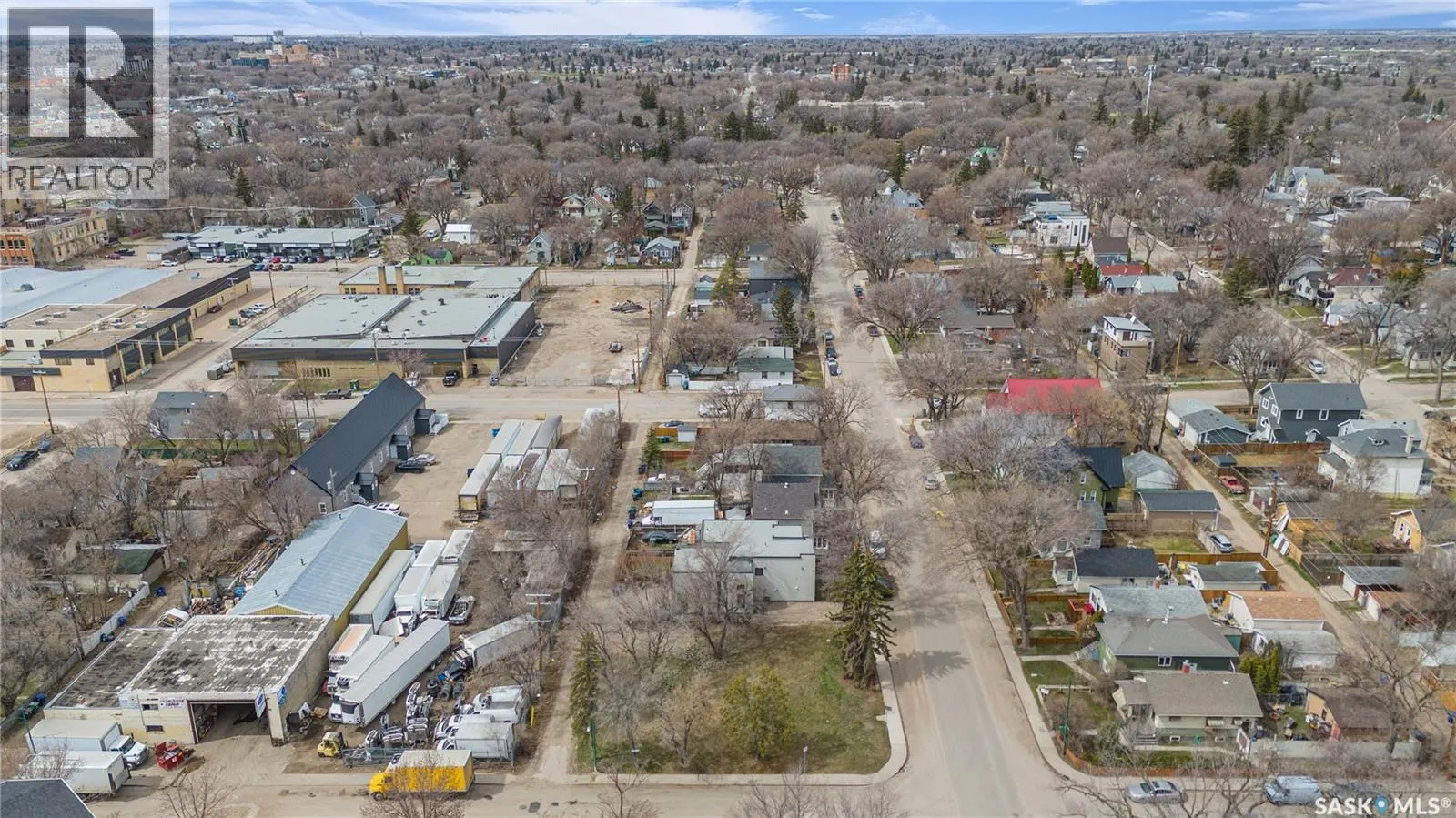 205 25th STREET W