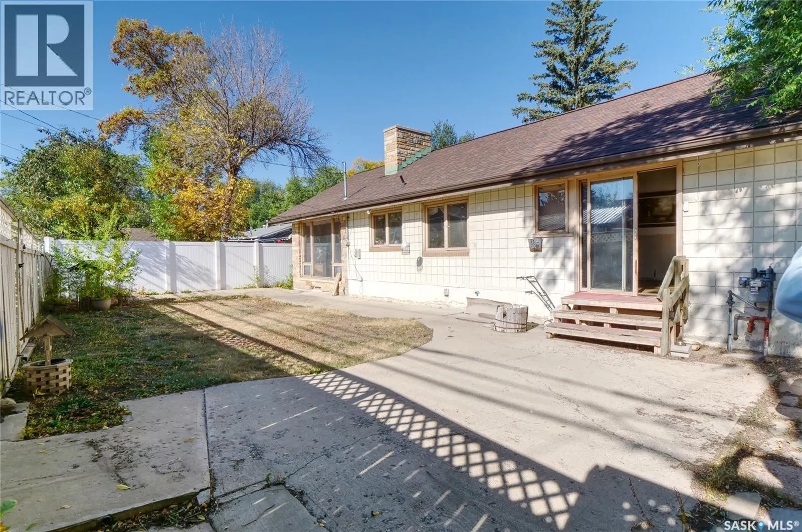 1211 Gordon ROAD