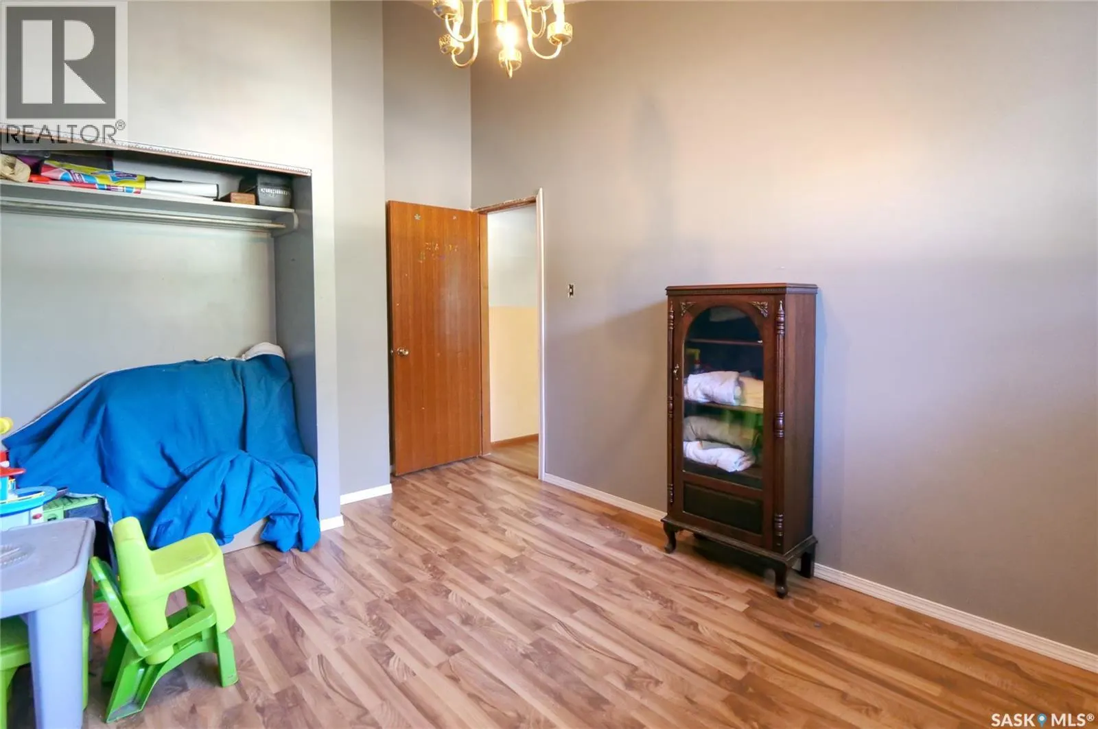 1211 Gordon ROAD