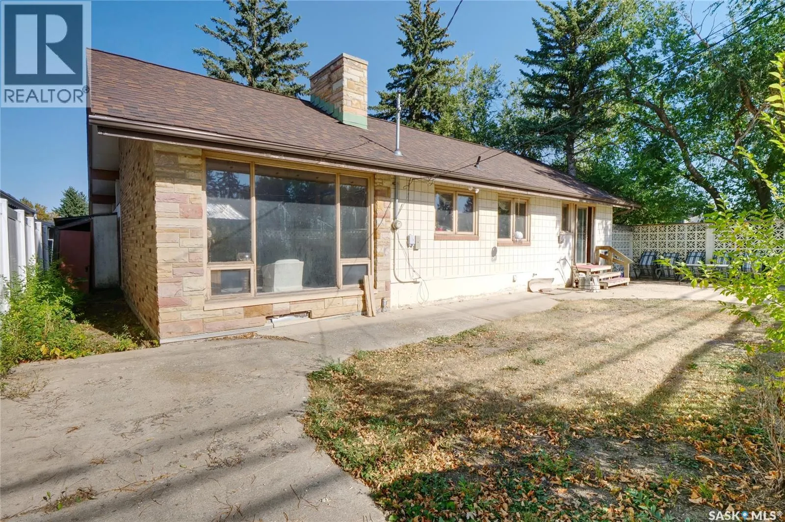 1211 Gordon ROAD