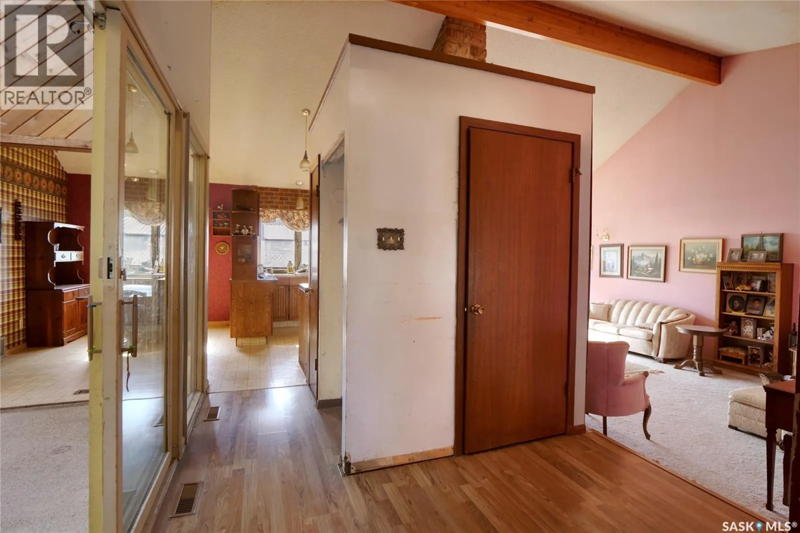 1211 Gordon ROAD