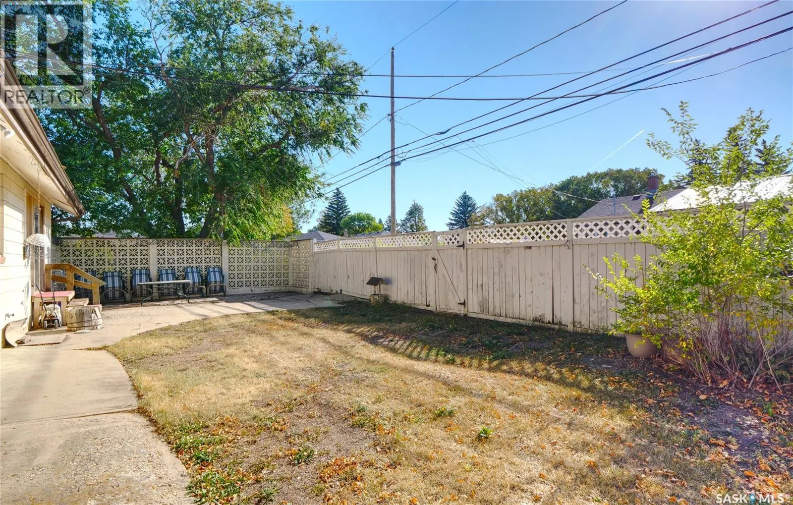 1211 Gordon ROAD