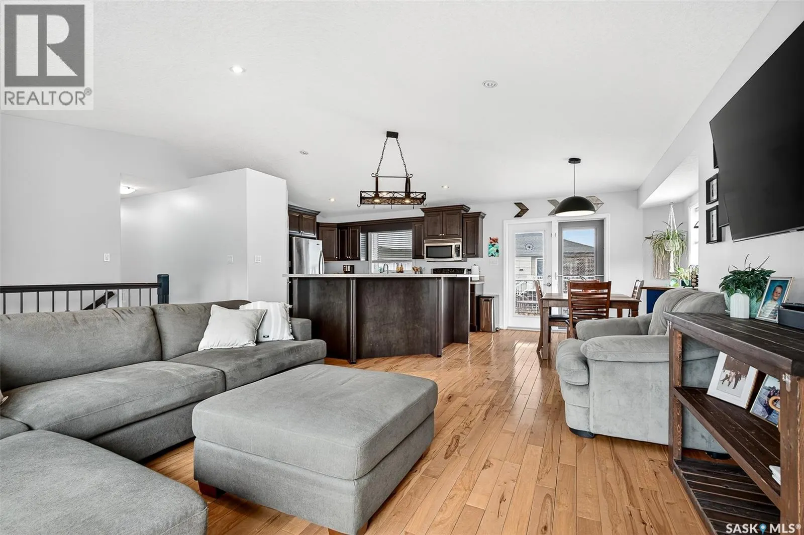 2 Belmont CRESCENT