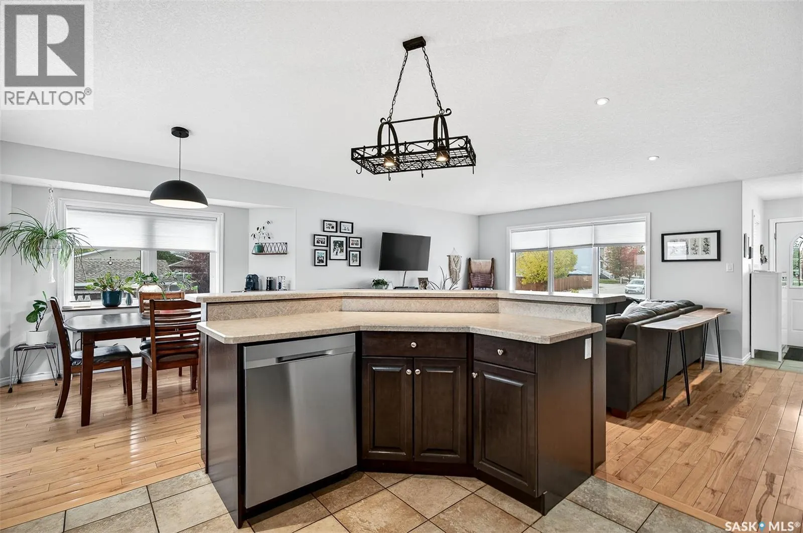 2 Belmont CRESCENT