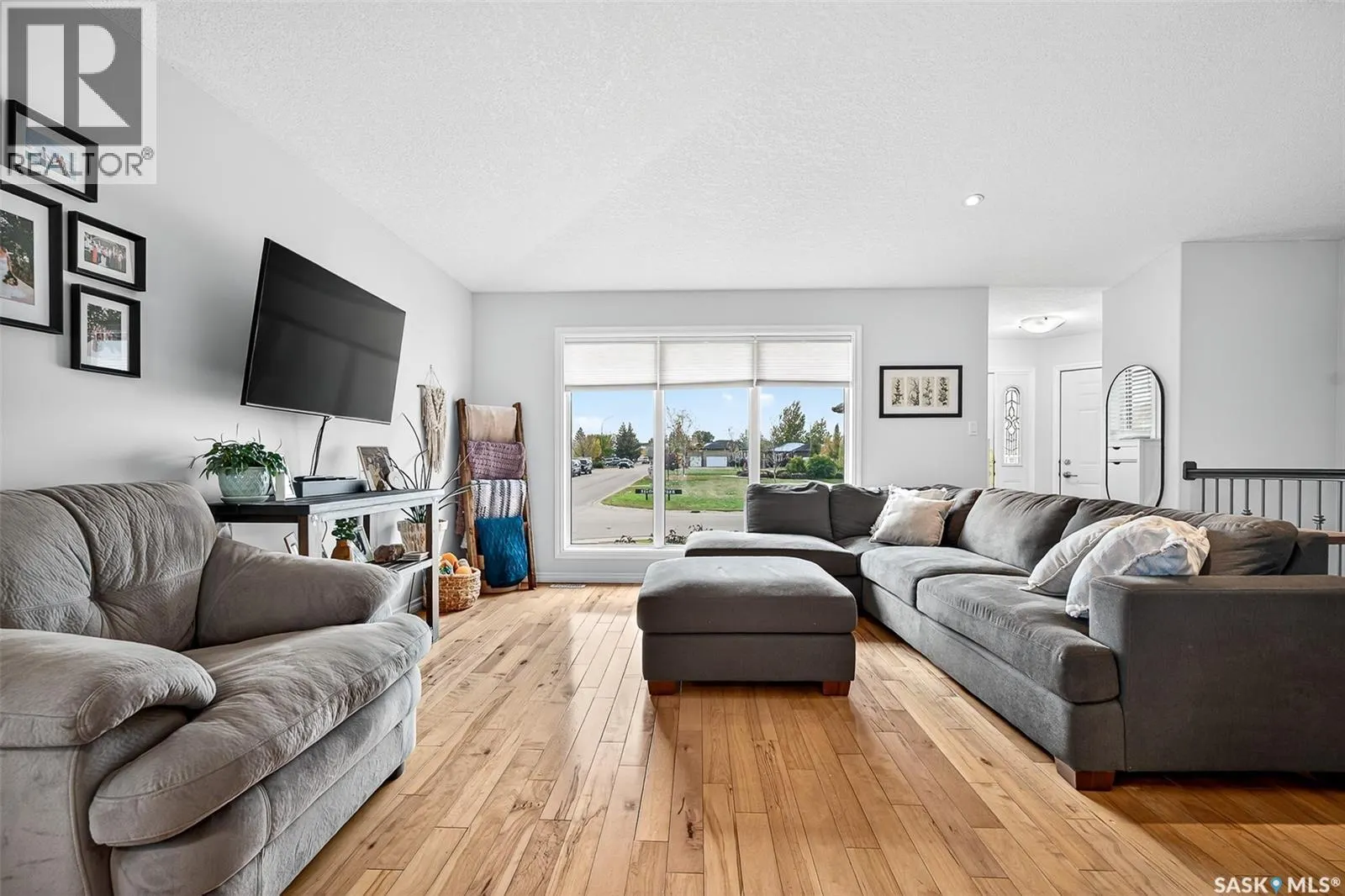 2 Belmont CRESCENT