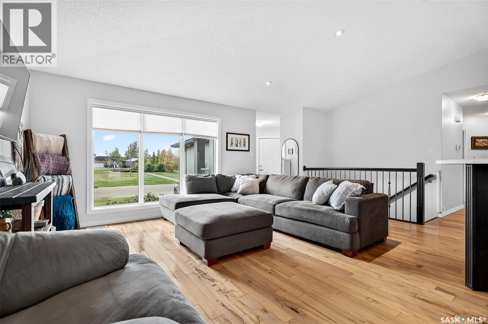 2 Belmont CRESCENT