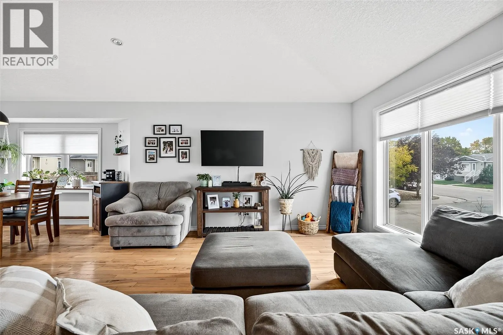 2 Belmont CRESCENT