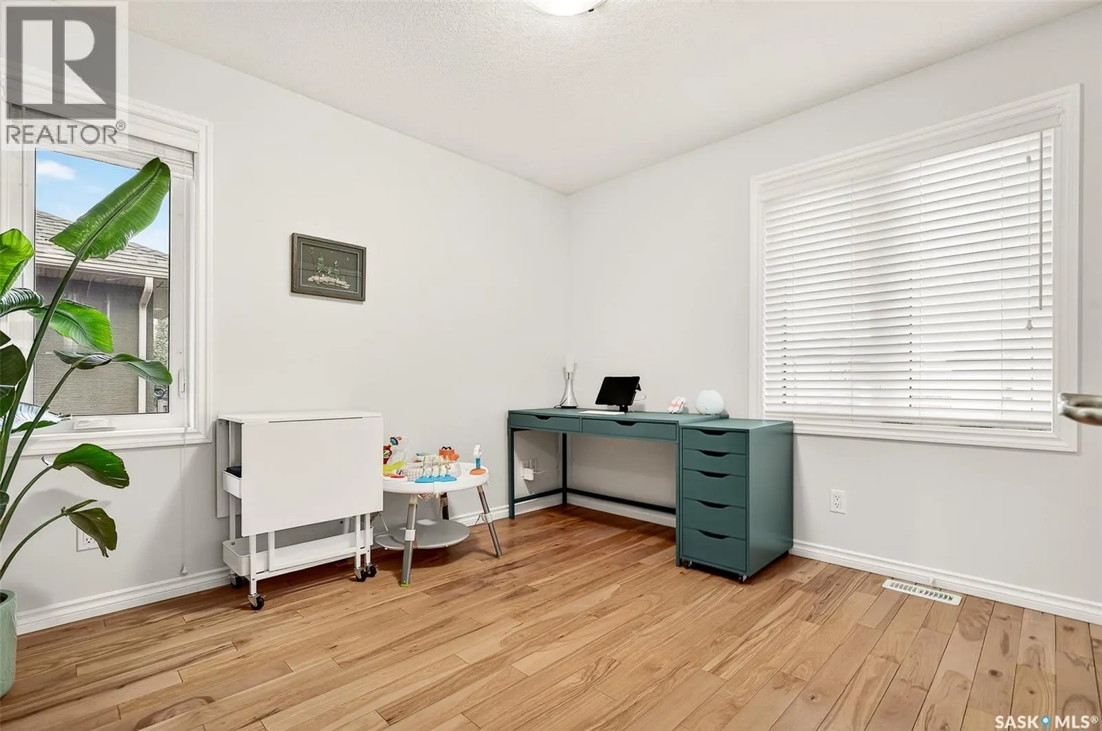 2 Belmont CRESCENT