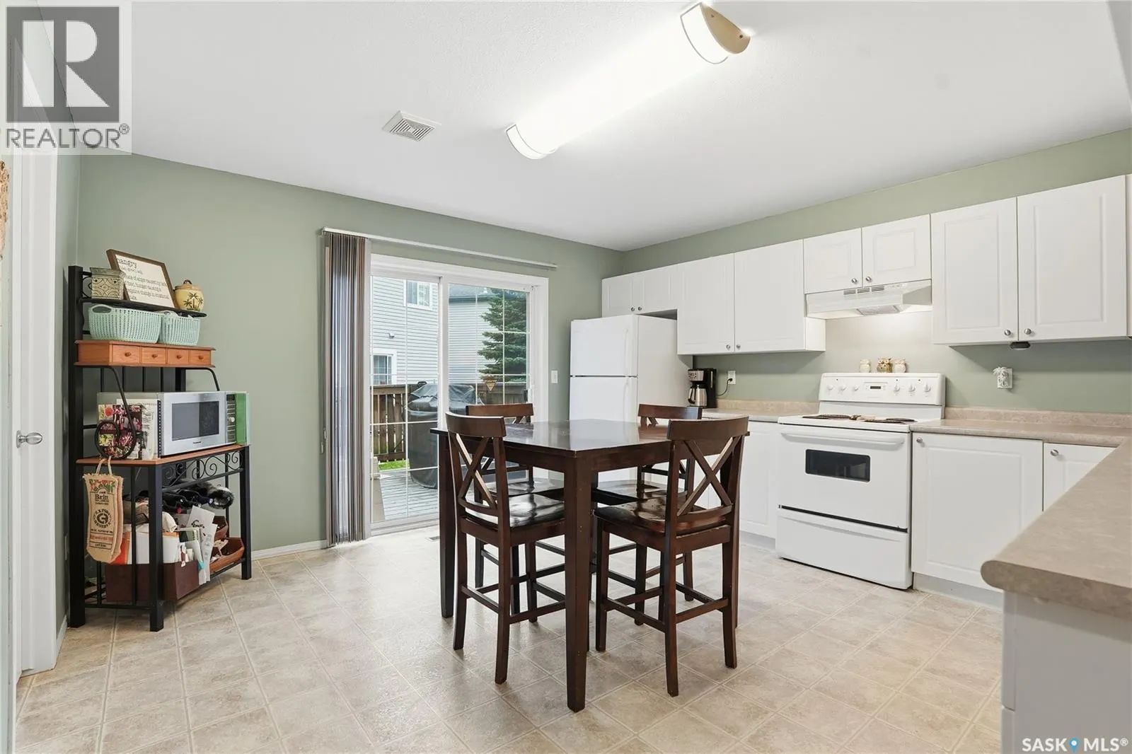 213 663 Beckett CRESCENT