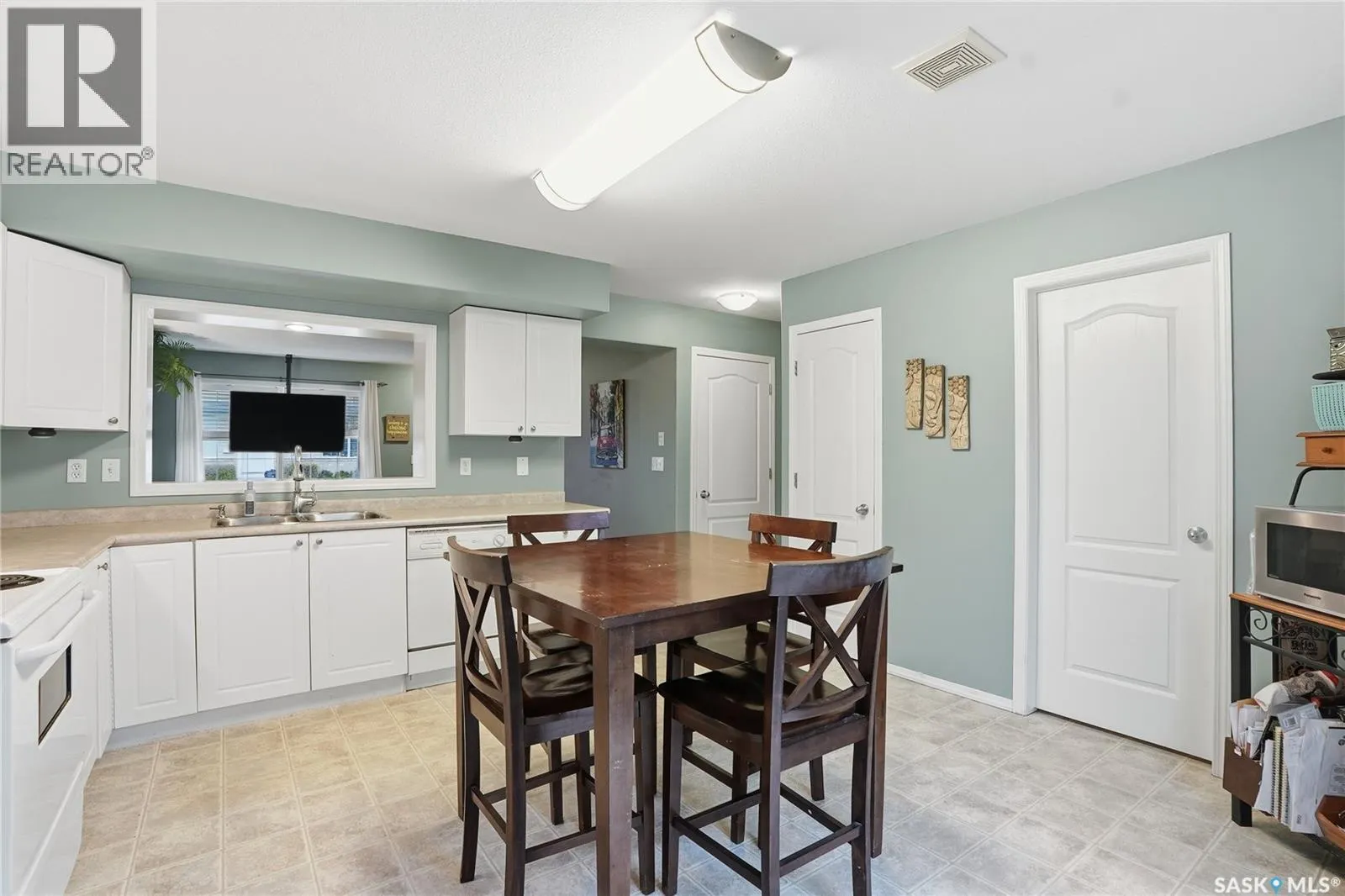 213 663 Beckett CRESCENT