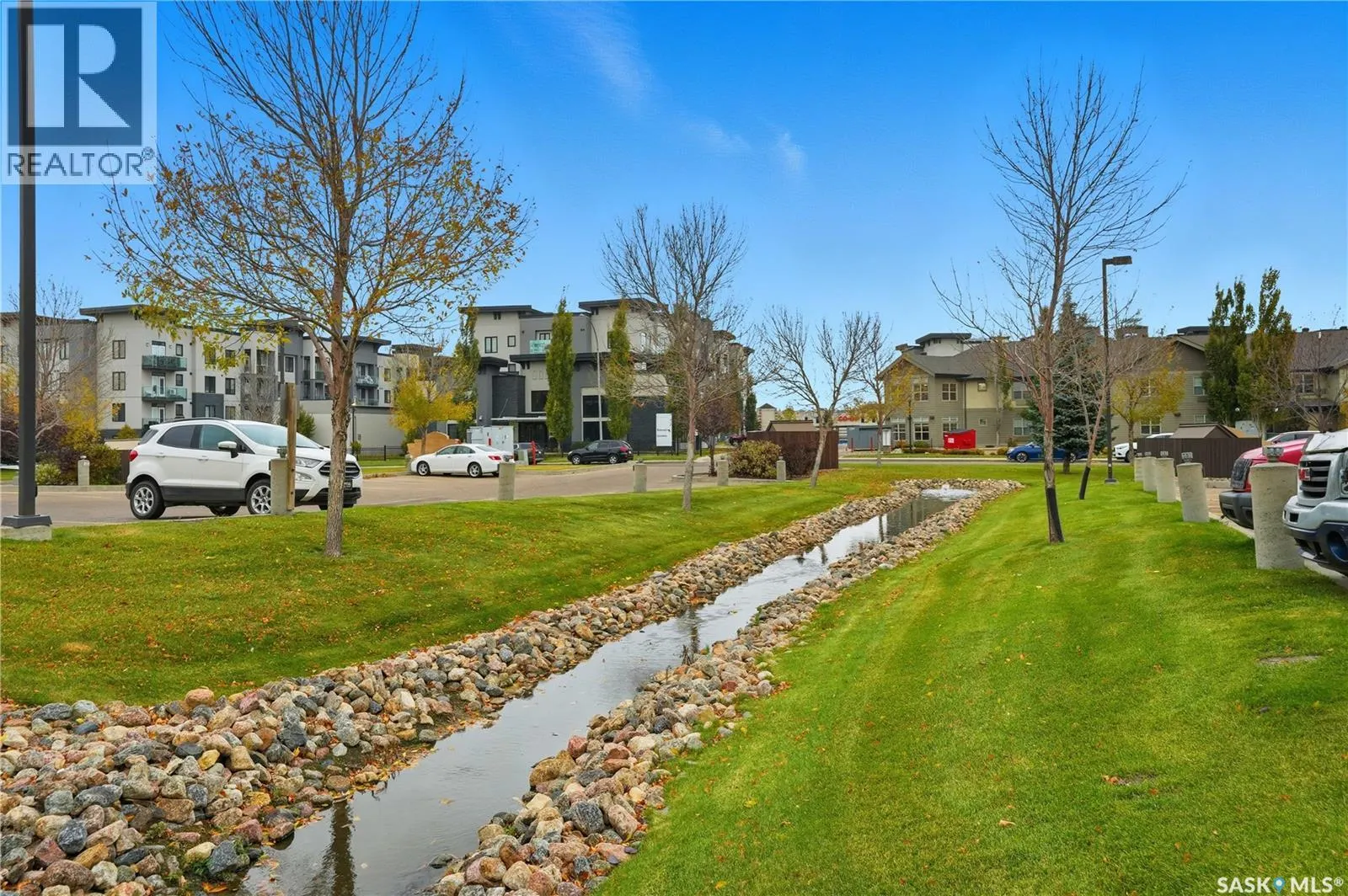 301 2160 Heseltine ROAD