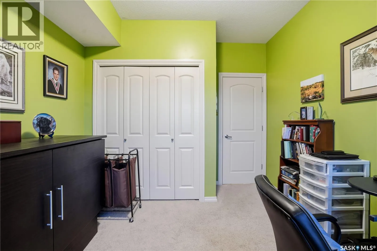301 2160 Heseltine ROAD