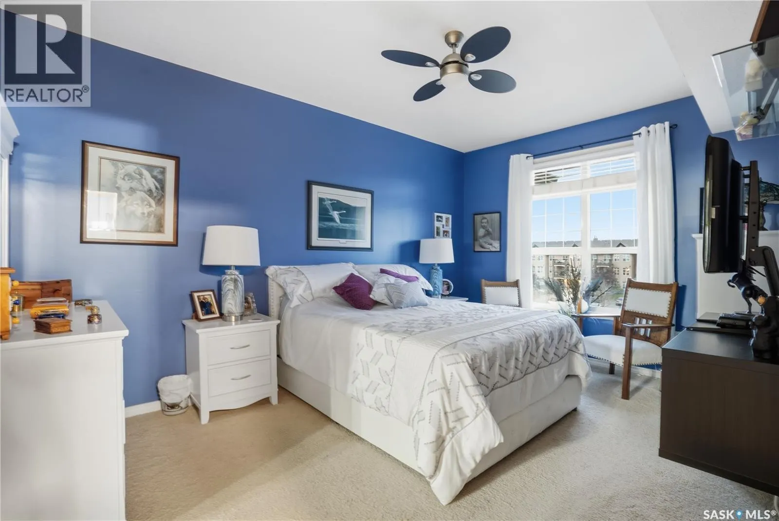 301 2160 Heseltine ROAD