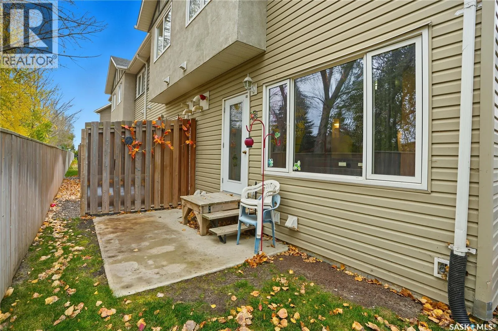 201 715 Hart ROAD