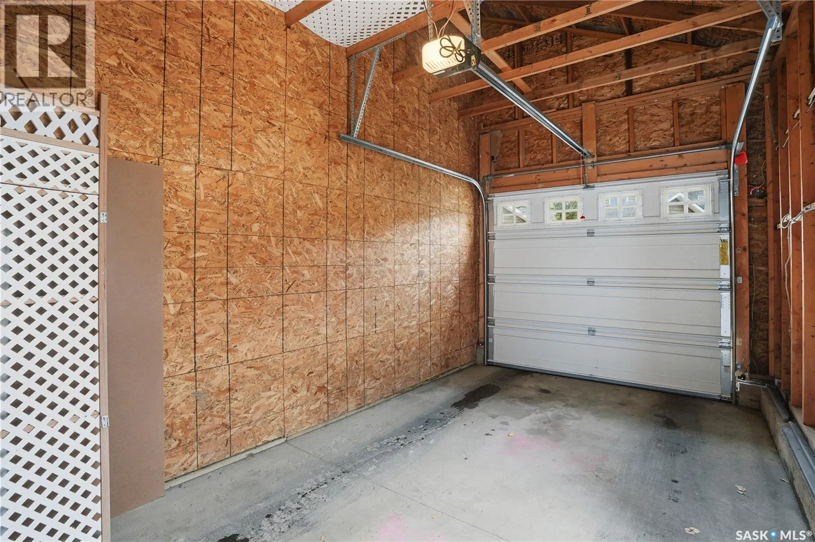 201 715 Hart ROAD