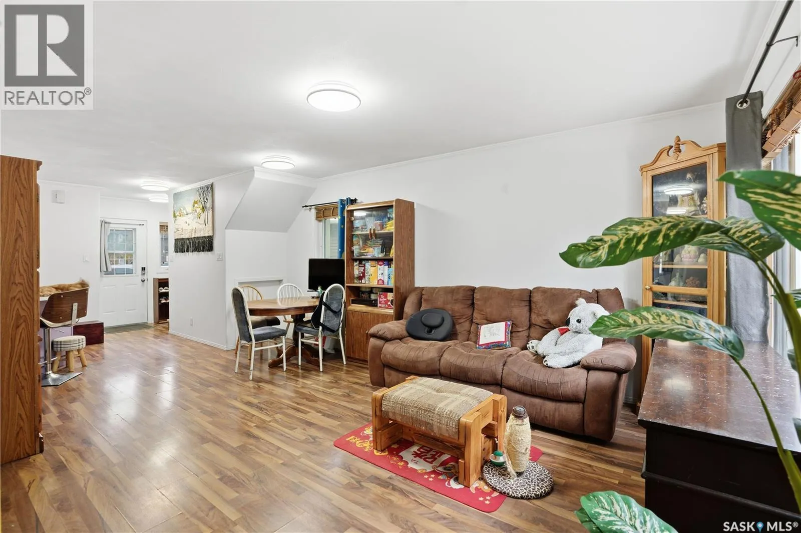 201 715 Hart ROAD